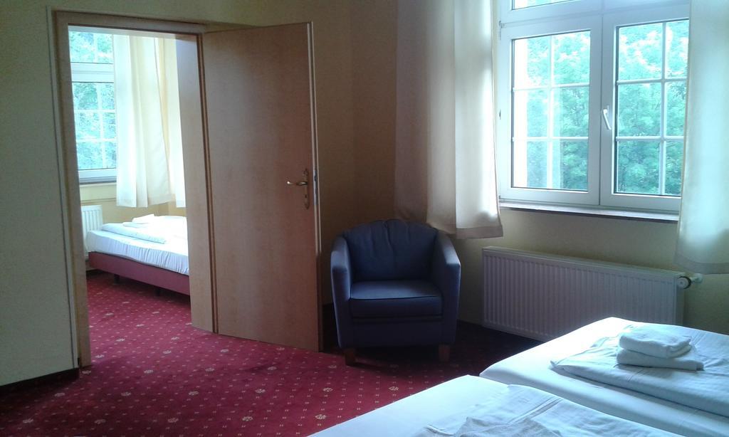 Hotel Stubenberg Gernrode  Стая снимка
