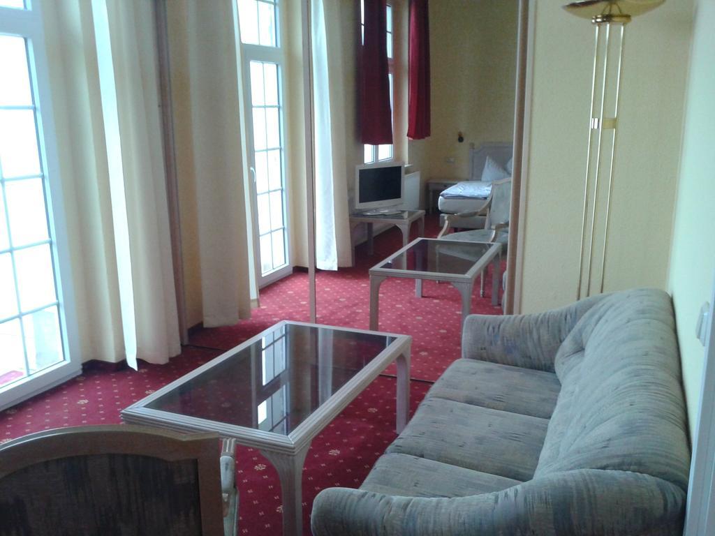 Hotel Stubenberg Gernrode  Стая снимка